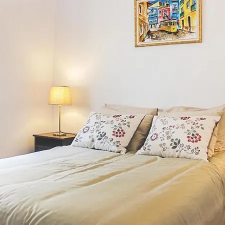 Lejlighed Stunning In W/ Wifi And 1 Bedrooms